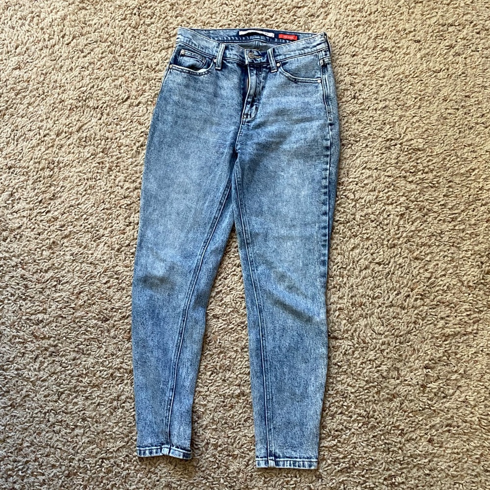 Jeans - Picture 2 of 3